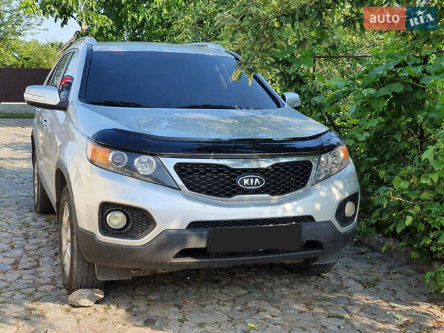 Серый Киа Соренто, объемом двигателя 2.4 л и пробегом 190 тыс. км за 9400 $, фото 1 на Automoto.ua