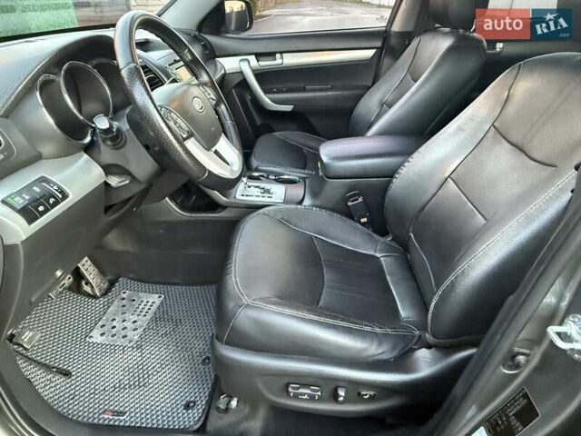 Сірий Кіа Соренто, об'ємом двигуна 2.36 л та пробігом 240 тис. км за 11800 $, фото 37 на Automoto.ua