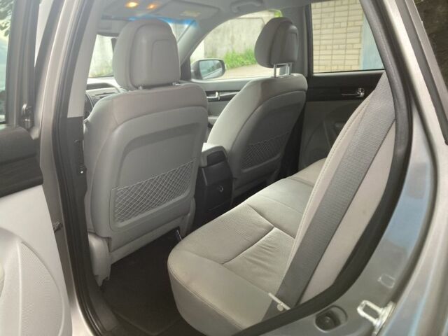 Серый Киа Соренто, объемом двигателя 2.4 л и пробегом 240 тыс. км за 9500 $, фото 9 на Automoto.ua