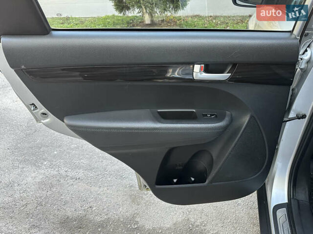 Серый Киа Соренто, объемом двигателя 2.2 л и пробегом 240 тыс. км за 12950 $, фото 30 на Automoto.ua