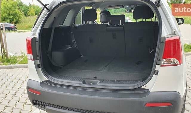 Серый Киа Соренто, объемом двигателя 2.36 л и пробегом 218 тыс. км за 12900 $, фото 32 на Automoto.ua