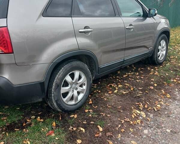 Сірий Кіа Соренто, об'ємом двигуна 2.36 л та пробігом 257 тис. км за 10200 $, фото 8 на Automoto.ua