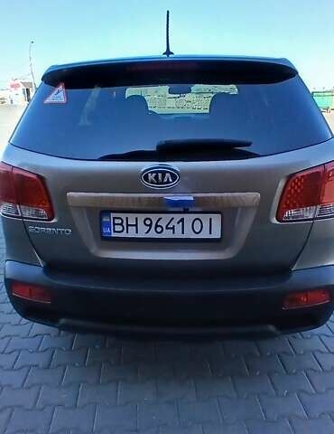 Серый Киа Соренто, объемом двигателя 2.36 л и пробегом 225 тыс. км за 9500 $, фото 6 на Automoto.ua