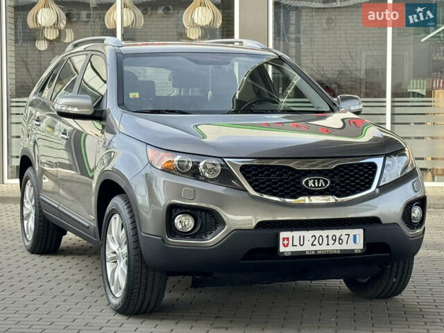 Сірий Кіа Соренто, об'ємом двигуна 2.2 л та пробігом 122 тис. км за 13999 $, фото 5 на Automoto.ua
