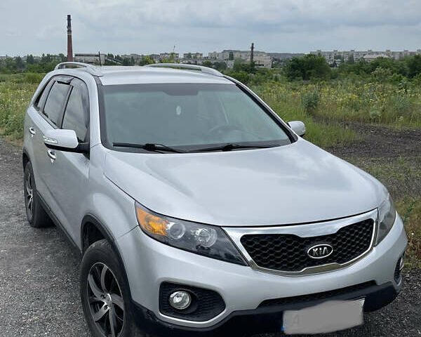 Серый Киа Соренто, объемом двигателя 2.36 л и пробегом 220 тыс. км за 10000 $, фото 13 на Automoto.ua