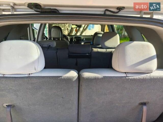 Серый Киа Соренто, объемом двигателя 3.47 л и пробегом 185 тыс. км за 11850 $, фото 1 на Automoto.ua