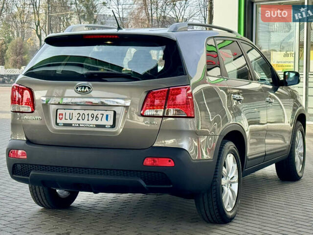 Сірий Кіа Соренто, об'ємом двигуна 2.2 л та пробігом 122 тис. км за 13999 $, фото 21 на Automoto.ua