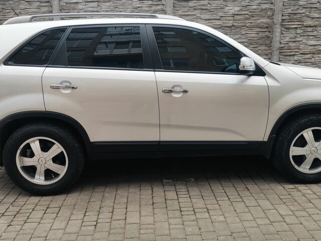 Сірий Кіа Соренто, об'ємом двигуна 2.2 л та пробігом 175 тис. км за 15000 $, фото 6 на Automoto.ua