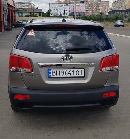Серый Киа Соренто, объемом двигателя 2.36 л и пробегом 225 тыс. км за 9500 $, фото 18 на Automoto.ua