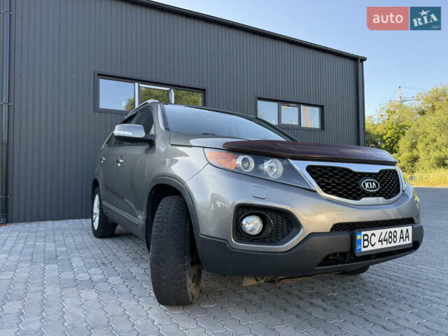 Серый Киа Соренто, объемом двигателя 2.4 л и пробегом 188 тыс. км за 11500 $, фото 3 на Automoto.ua