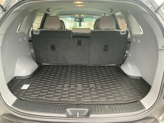 Серый Киа Соренто, объемом двигателя 2.4 л и пробегом 240 тыс. км за 9500 $, фото 8 на Automoto.ua