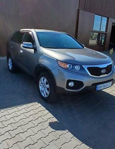 Серый Киа Соренто, объемом двигателя 2.36 л и пробегом 225 тыс. км за 9500 $, фото 8 на Automoto.ua