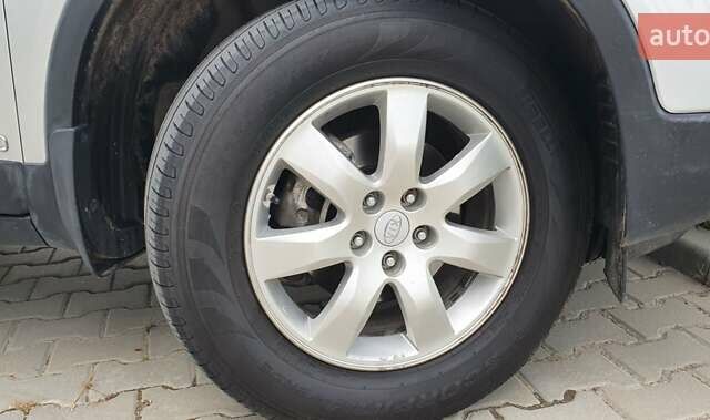 Серый Киа Соренто, объемом двигателя 2.36 л и пробегом 218 тыс. км за 12900 $, фото 13 на Automoto.ua