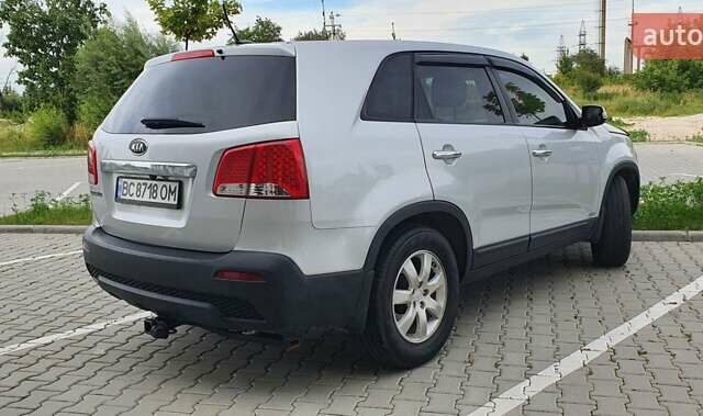 Серый Киа Соренто, объемом двигателя 2.36 л и пробегом 218 тыс. км за 12900 $, фото 5 на Automoto.ua