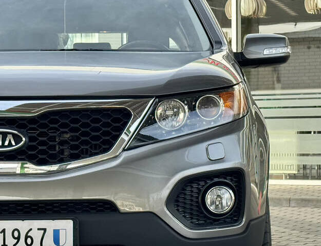 Сірий Кіа Соренто, об'ємом двигуна 2.2 л та пробігом 122 тис. км за 13999 $, фото 12 на Automoto.ua