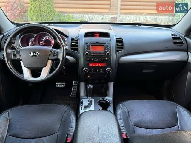 Сірий Кіа Соренто, об'ємом двигуна 2.36 л та пробігом 240 тис. км за 11800 $, фото 59 на Automoto.ua