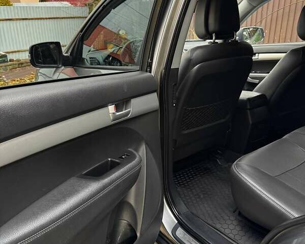 Сірий Кіа Соренто, об'ємом двигуна 2.19 л та пробігом 159 тис. км за 14990 $, фото 7 на Automoto.ua