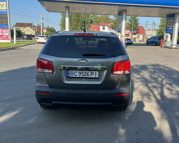 Серый Киа Соренто, объемом двигателя 2.36 л и пробегом 311 тыс. км за 9900 $, фото 4 на Automoto.ua