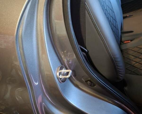 Сірий Кіа Соренто, об'ємом двигуна 2.4 л та пробігом 215 тис. км за 10500 $, фото 7 на Automoto.ua
