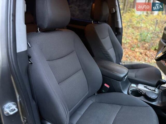 Серый Киа Соренто, объемом двигателя 2.2 л и пробегом 280 тыс. км за 12300 $, фото 63 на Automoto.ua