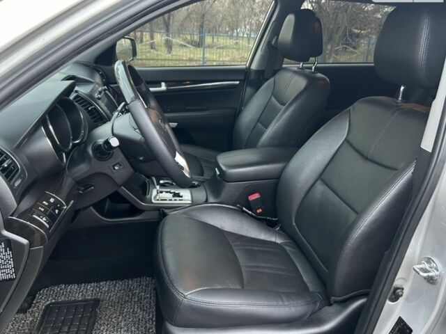 Сірий Кіа Соренто, об'ємом двигуна 2.2 л та пробігом 175 тис. км за 15000 $, фото 11 на Automoto.ua