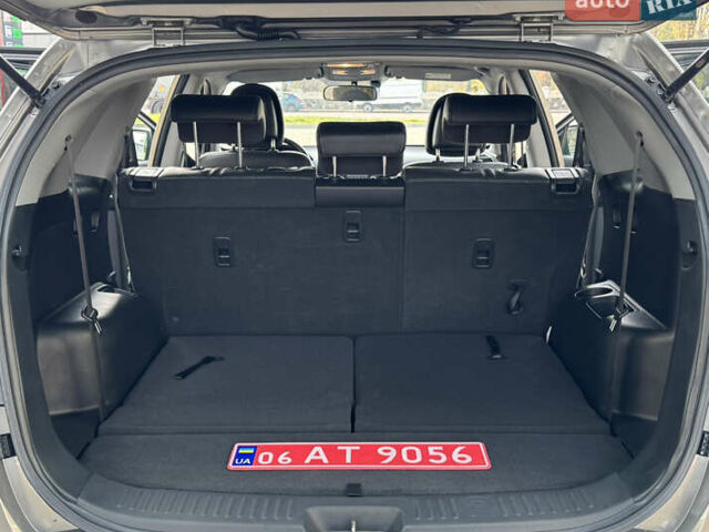 Сірий Кіа Соренто, об'ємом двигуна 2.2 л та пробігом 122 тис. км за 13999 $, фото 27 на Automoto.ua