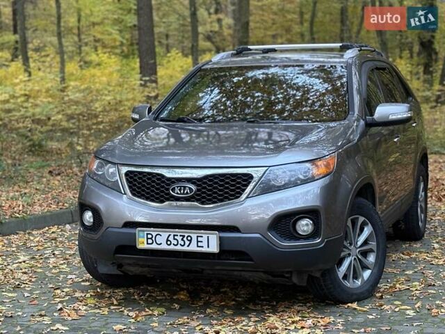 Киа Соренто 2011 в Львове на Automoto.ua Серый Киа Соренто, объемом двигателя 2.2 л и пробегом 280 тыс. км за 12999 $, фото 1 на Automoto.ua