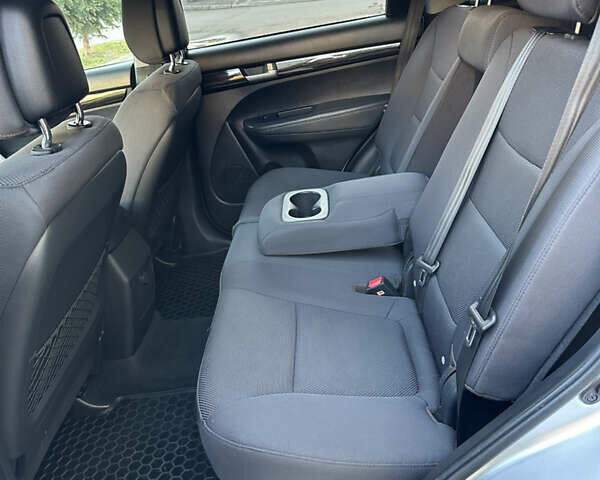 Серый Киа Соренто, объемом двигателя 2.2 л и пробегом 240 тыс. км за 12950 $, фото 32 на Automoto.ua