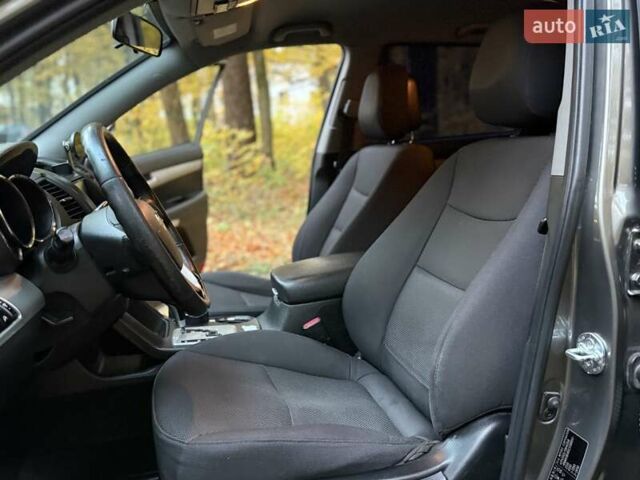 Серый Киа Соренто, объемом двигателя 2.2 л и пробегом 280 тыс. км за 12300 $, фото 49 на Automoto.ua