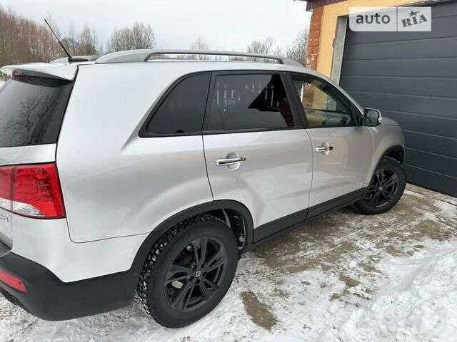 Сірий Кіа Соренто, об'ємом двигуна 0 л та пробігом 302 тис. км за 13300 $, фото 1 на Automoto.ua