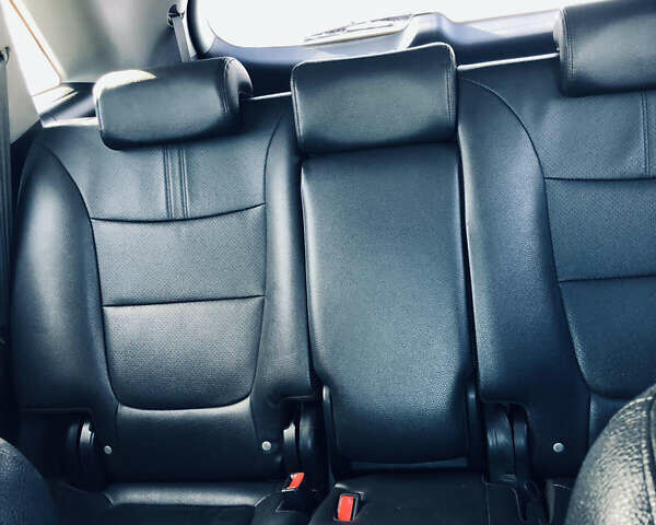 Сірий Кіа Соренто, об'ємом двигуна 2 л та пробігом 250 тис. км за 14000 $, фото 5 на Automoto.ua