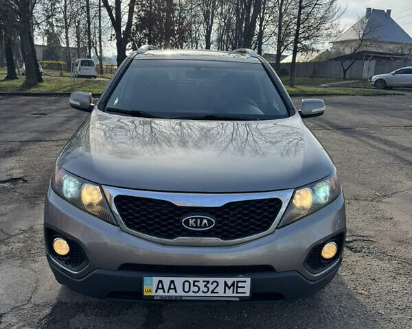 Серый Киа Соренто, объемом двигателя 2.2 л и пробегом 207 тыс. км за 12300 $, фото 11 на Automoto.ua