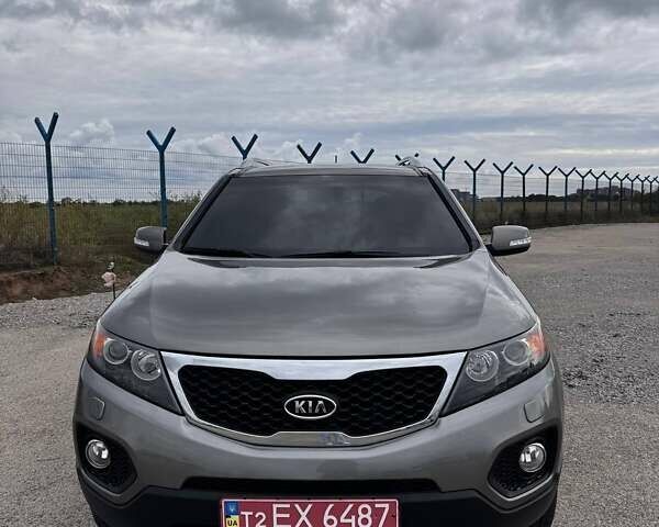 Серый Киа Соренто, объемом двигателя 2 л и пробегом 174 тыс. км за 14500 $, фото 2 на Automoto.ua