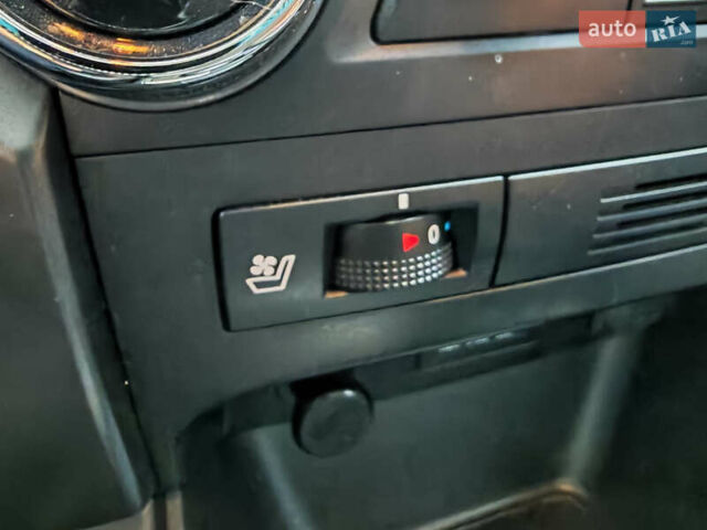 Серый Киа Соренто, объемом двигателя 2.2 л и пробегом 145 тыс. км за 15500 $, фото 39 на Automoto.ua