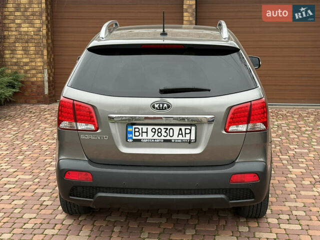 Серый Киа Соренто, объемом двигателя 2.4 л и пробегом 130 тыс. км за 11900 $, фото 7 на Automoto.ua