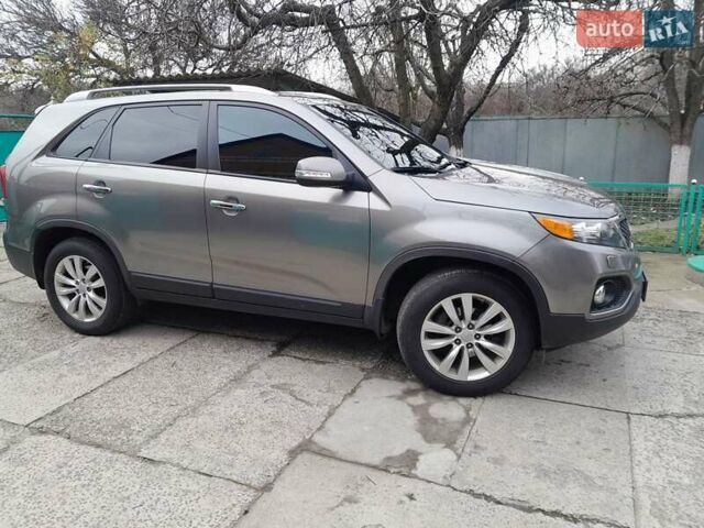 Серый Киа Соренто, объемом двигателя 2 л и пробегом 157 тыс. км за 14500 $, фото 2 на Automoto.ua