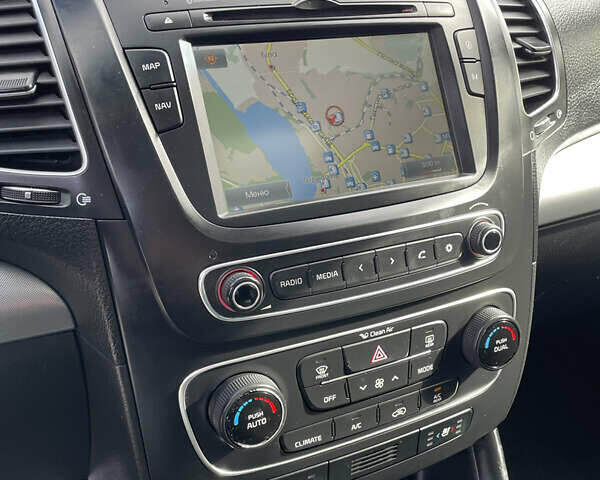 Сірий Кіа Соренто, об'ємом двигуна 2.2 л та пробігом 262 тис. км за 15900 $, фото 17 на Automoto.ua