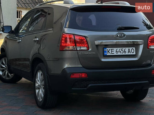Сірий Кіа Соренто, об'ємом двигуна 2 л та пробігом 150 тис. км за 14700 $, фото 30 на Automoto.ua