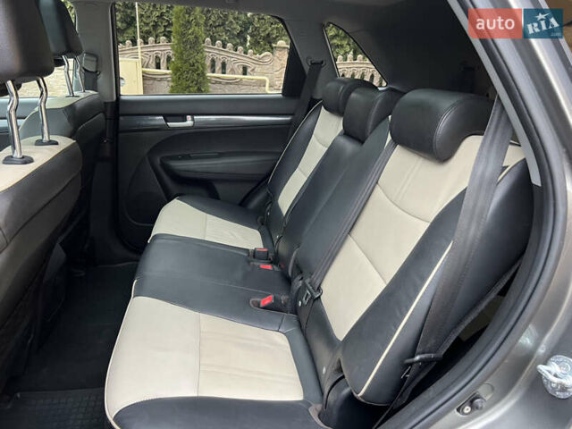 Сірий Кіа Соренто, об'ємом двигуна 2.2 л та пробігом 210 тис. км за 13800 $, фото 30 на Automoto.ua