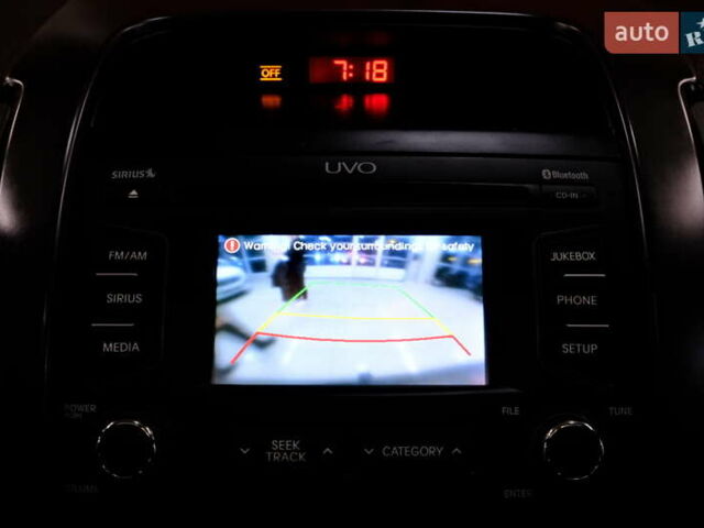 Серый Киа Соренто, объемом двигателя 2.4 л и пробегом 180 тыс. км за 11900 $, фото 21 на Automoto.ua