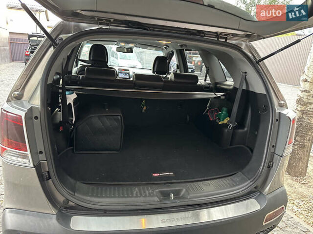 Сірий Кіа Соренто, об'ємом двигуна 2.2 л та пробігом 240 тис. км за 11500 $, фото 11 на Automoto.ua