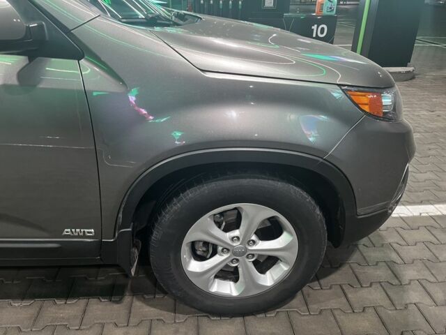 Серый Киа Соренто, объемом двигателя 2.2 л и пробегом 193 тыс. км за 12500 $, фото 5 на Automoto.ua