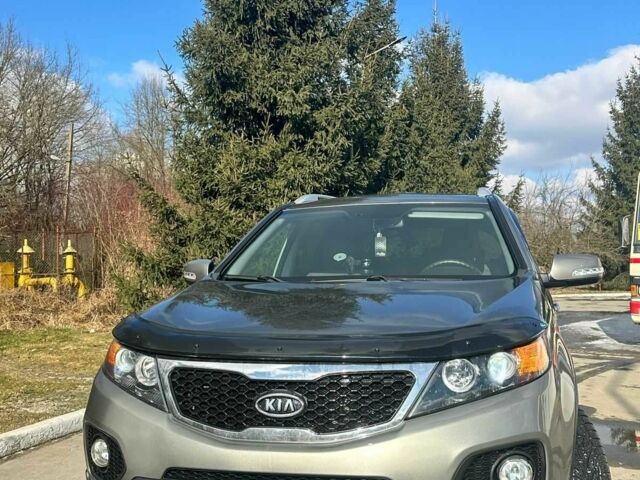 Сірий Кіа Соренто, об'ємом двигуна 2.2 л та пробігом 235 тис. км за 11000 $, фото 2 на Automoto.ua