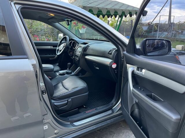 Серый Киа Соренто, объемом двигателя 2.2 л и пробегом 96 тыс. км за 14999 $, фото 4 на Automoto.ua