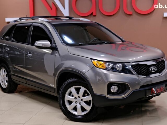 Сірий Кіа Соренто, об'ємом двигуна 2.4 л та пробігом 180 тис. км за 11900 $, фото 3 на Automoto.ua