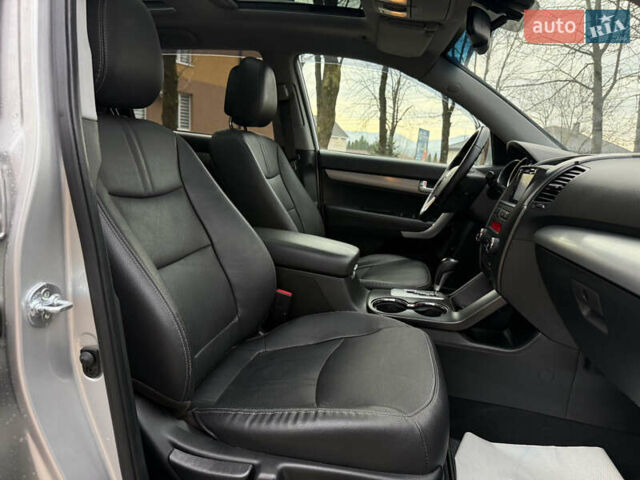 Сірий Кіа Соренто, об'ємом двигуна 2.2 л та пробігом 194 тис. км за 14000 $, фото 41 на Automoto.ua