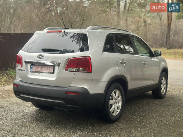 Серый Киа Соренто, объемом двигателя 2.4 л и пробегом 236 тыс. км за 8900 $, фото 4 на Automoto.ua