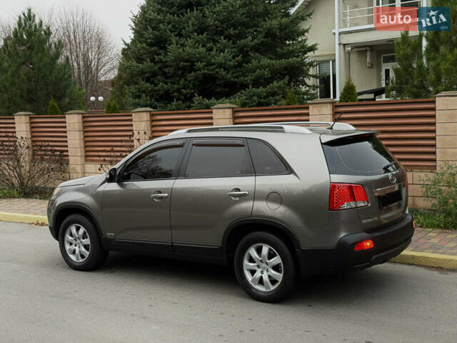 Сірий Кіа Соренто, об'ємом двигуна 2.4 л та пробігом 124 тис. км за 12300 $, фото 4 на Automoto.ua