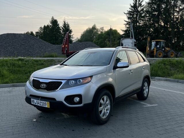 Серый Киа Соренто, объемом двигателя 2.4 л и пробегом 230 тыс. км за 9500 $, фото 1 на Automoto.ua
