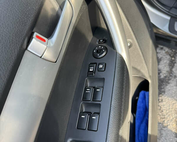 Серый Киа Соренто, объемом двигателя 2.2 л и пробегом 207 тыс. км за 12300 $, фото 22 на Automoto.ua